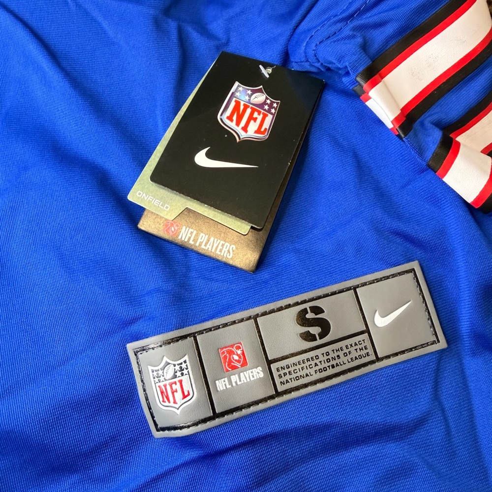 Men’s Small Josh Allen Buffalo Bills Football Jersey NWT - Picture 4 of 4